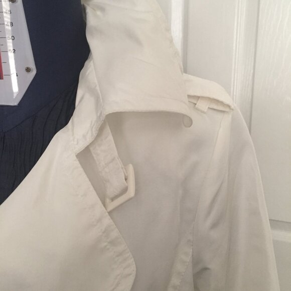 white kacket - Picture 4 of 8